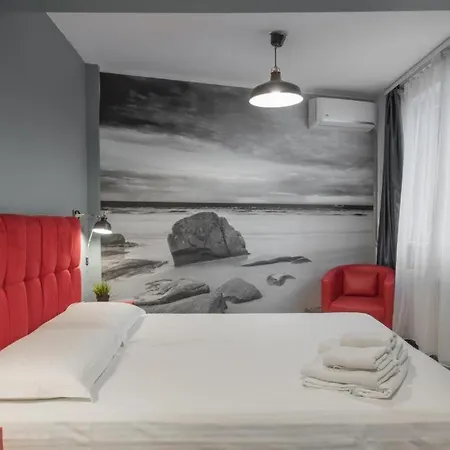 David Lucas Apartment *